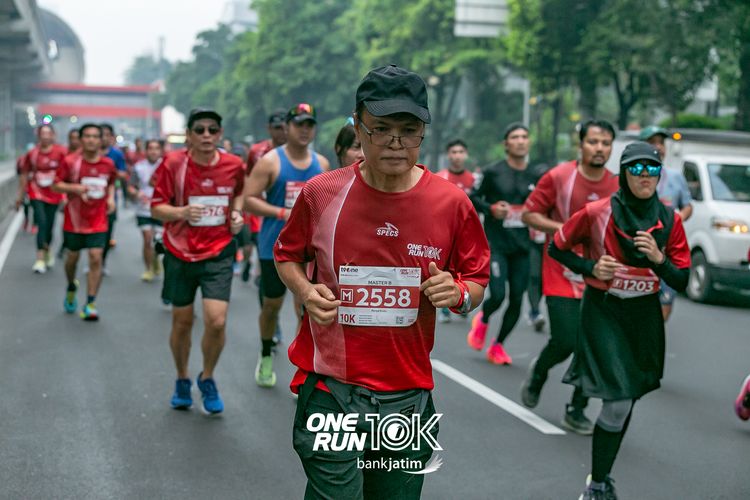Race photo from ONE RUN 10 K