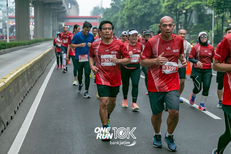 Race photo from ONE RUN 10 K