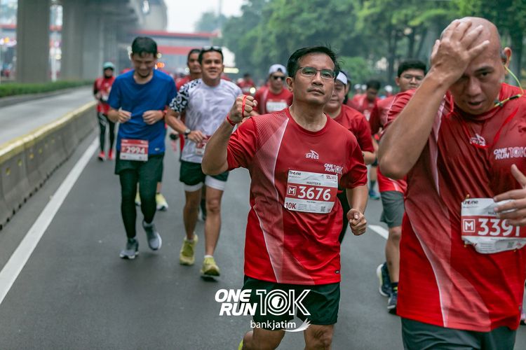Race photo from ONE RUN 10 K
