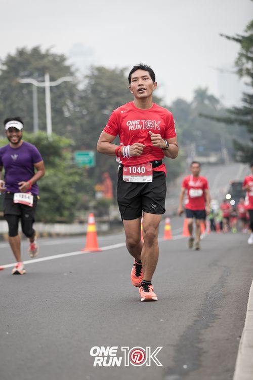 Race photo from ONE RUN 10K 2025