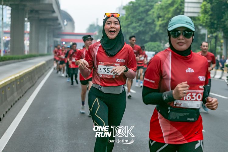 Race photo from ONE RUN 10 K