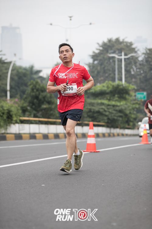 Race photo from ONE RUN 10K 2025