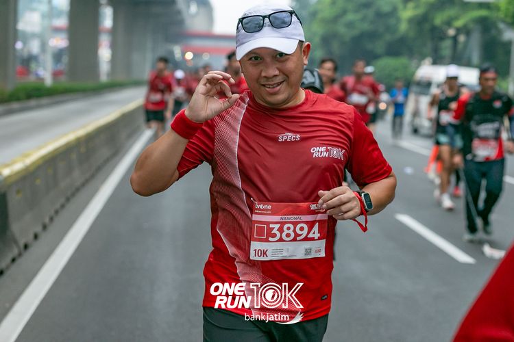 Race photo from ONE RUN 10 K