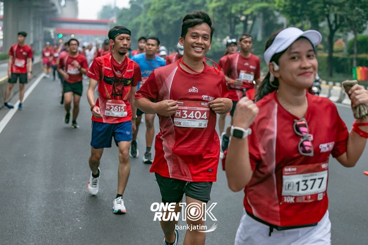 Race photo from ONE RUN 10 K