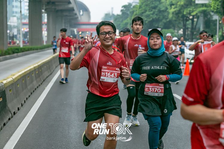 Race photo from ONE RUN 10 K