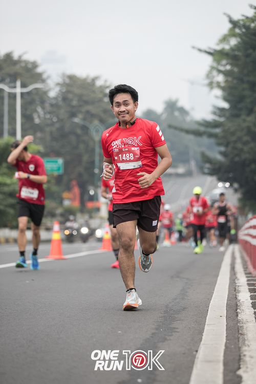Race photo from ONE RUN 10K 2025