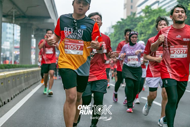 Race photo from ONE RUN 10 K