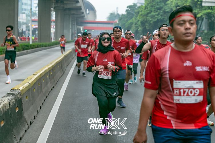 Race photo from ONE RUN 10 K