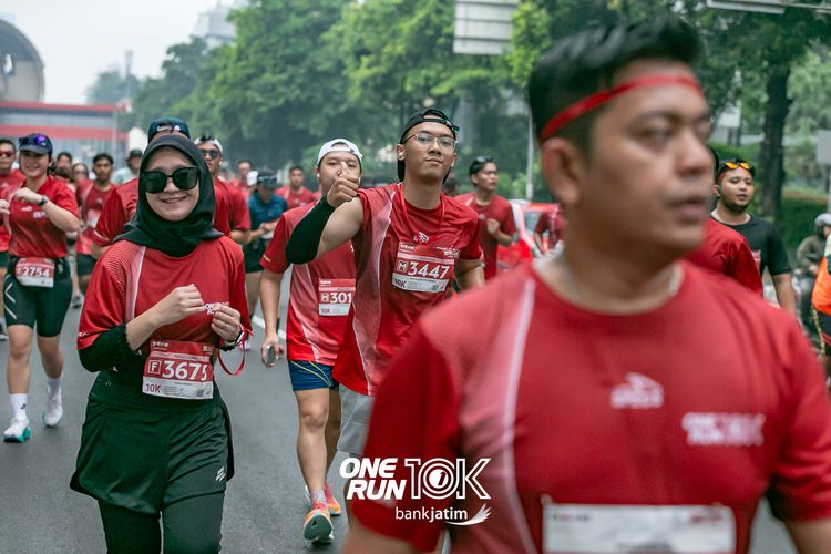 Race photo from ONE RUN 10 K