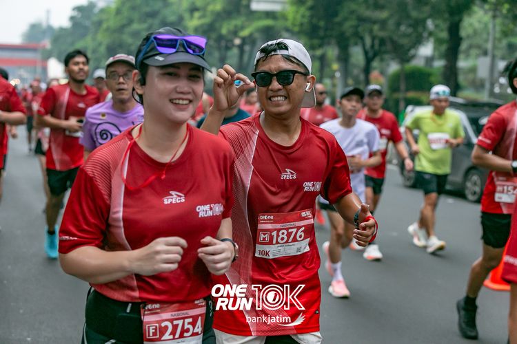 Race photo from ONE RUN 10 K
