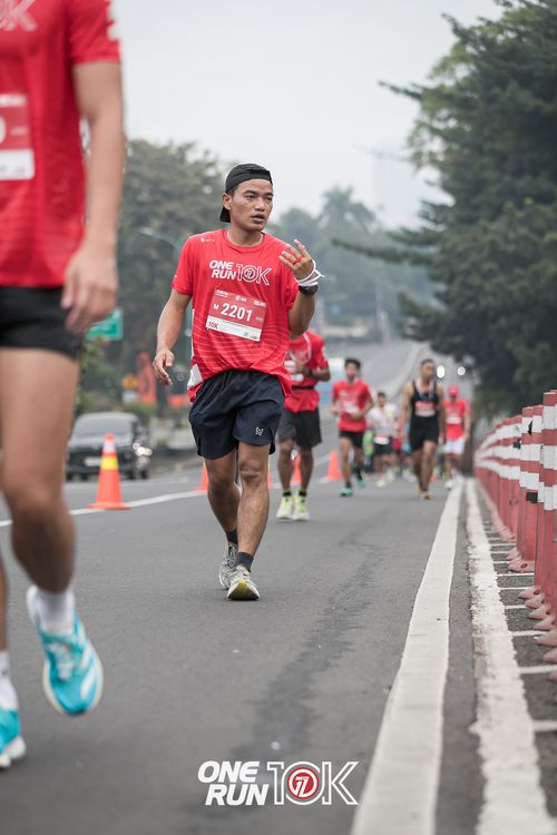 Race photo from ONE RUN 10K 2025