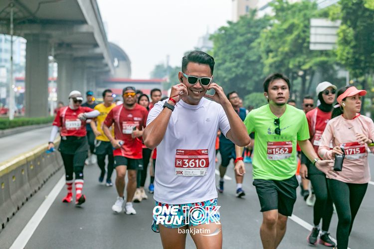 Race photo from ONE RUN 10 K