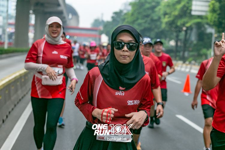Race photo from ONE RUN 10 K