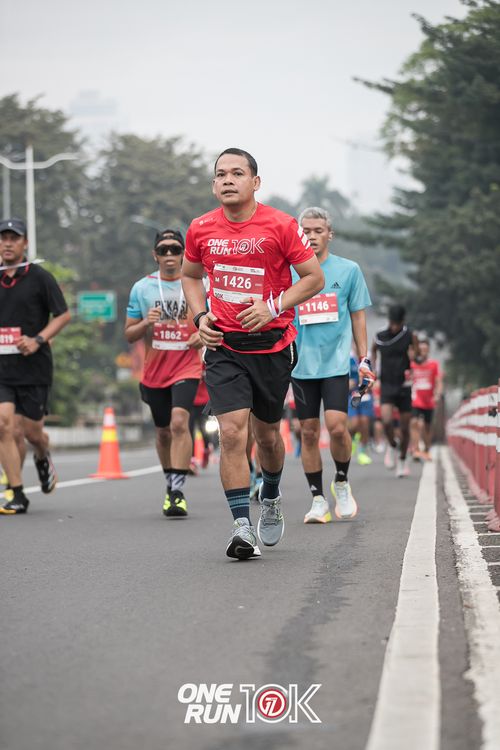 Race photo from ONE RUN 10K 2025