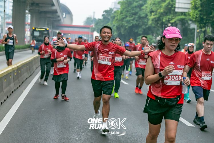Race photo from ONE RUN 10 K
