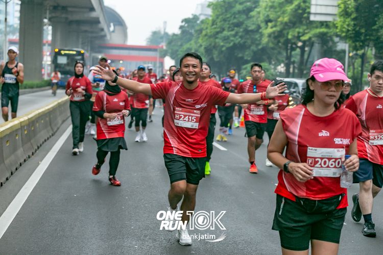 Race photo from ONE RUN 10 K