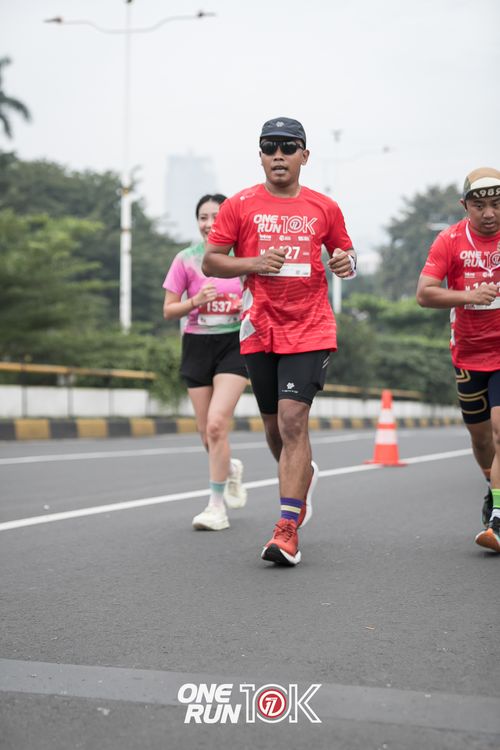 Race photo from ONE RUN 10K 2025