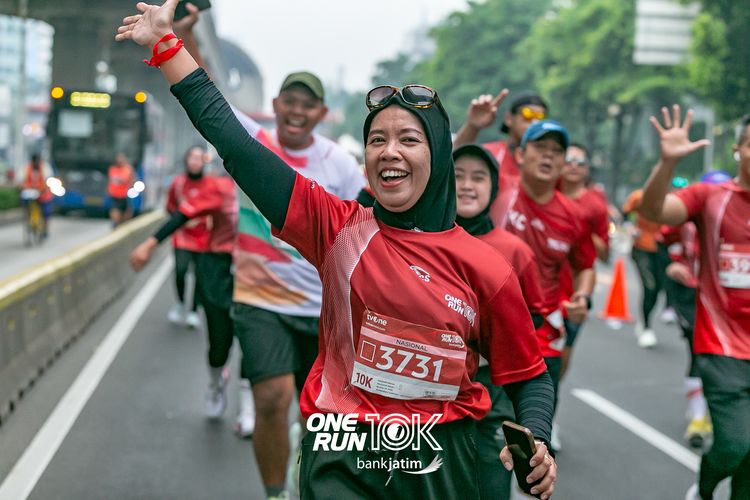 Race photo from ONE RUN 10 K