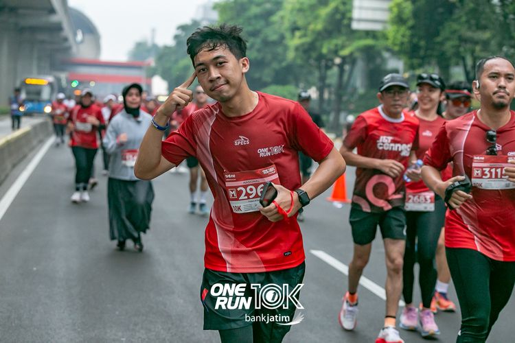 Race photo from ONE RUN 10 K