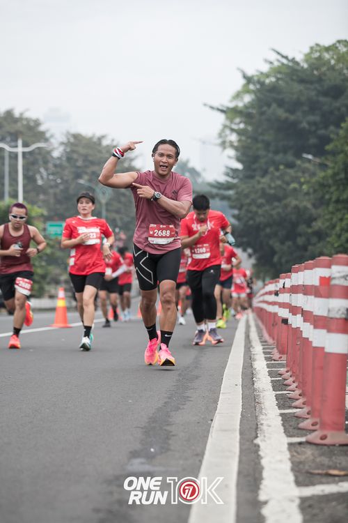 Race photo from ONE RUN 10K 2025