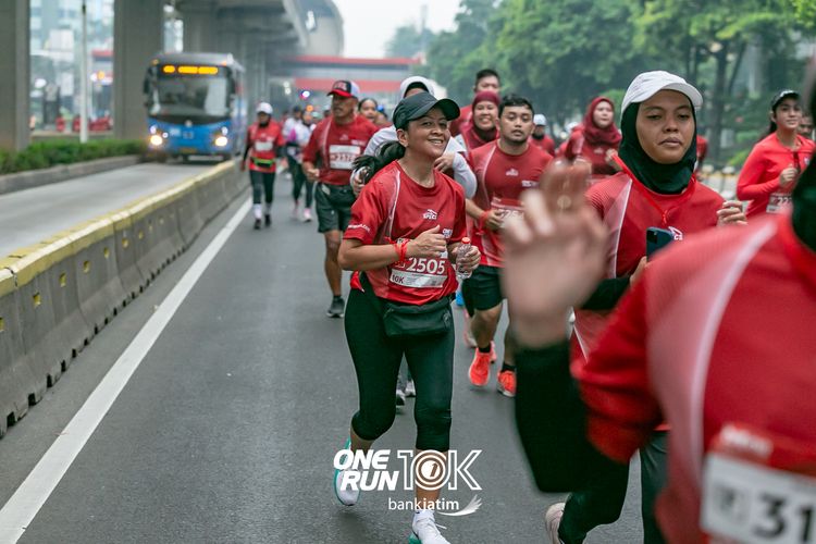 Race photo from ONE RUN 10 K