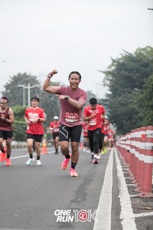 Race photo from ONE RUN 10K 2025