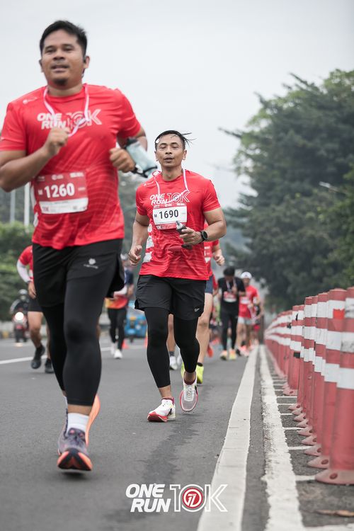 Race photo from ONE RUN 10K 2025