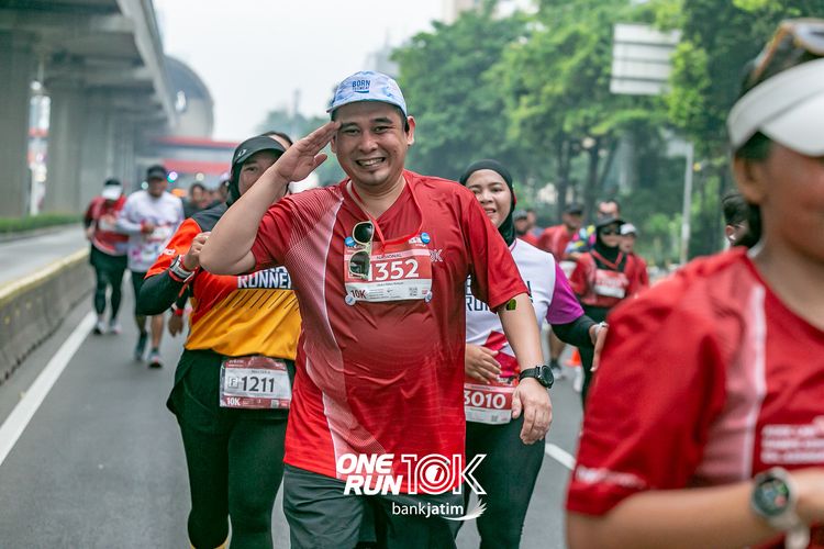 Race photo from ONE RUN 10 K
