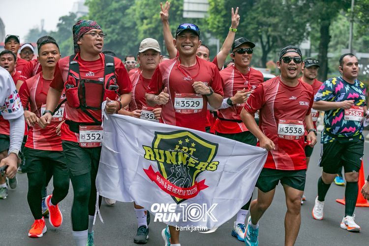 Race photo from ONE RUN 10 K