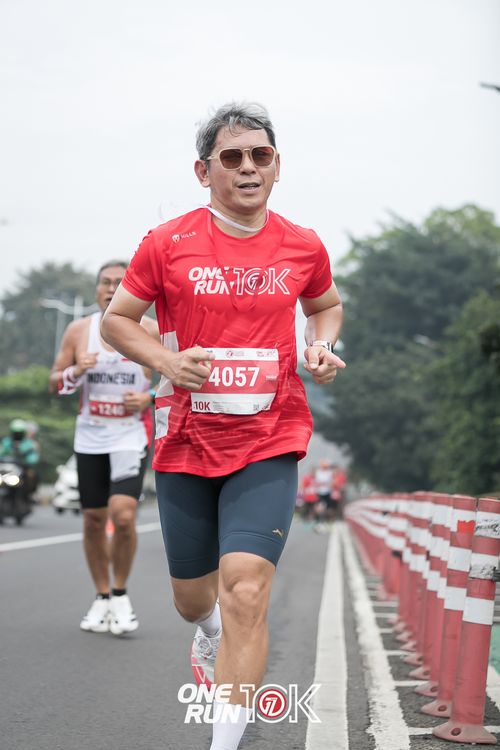 Race photo from ONE RUN 10K 2025