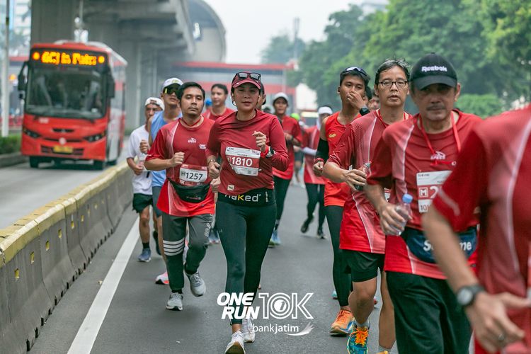 Race photo from ONE RUN 10 K