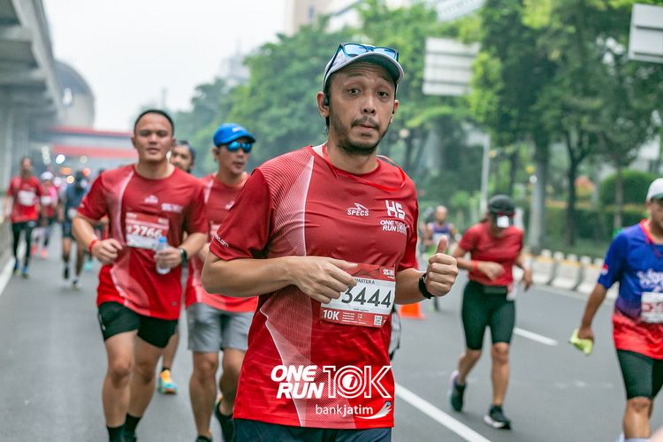 Race photo from ONE RUN 10 K
