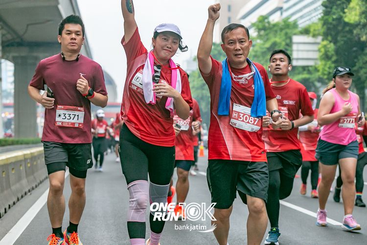 Race photo from ONE RUN 10 K