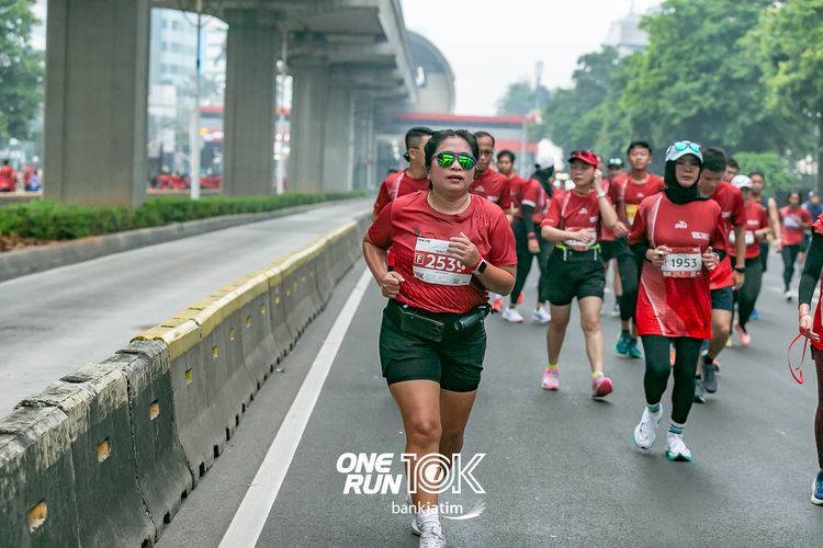 Race photo from ONE RUN 10 K