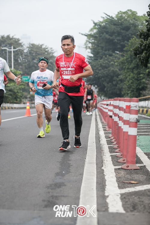 Race photo from ONE RUN 10K 2025