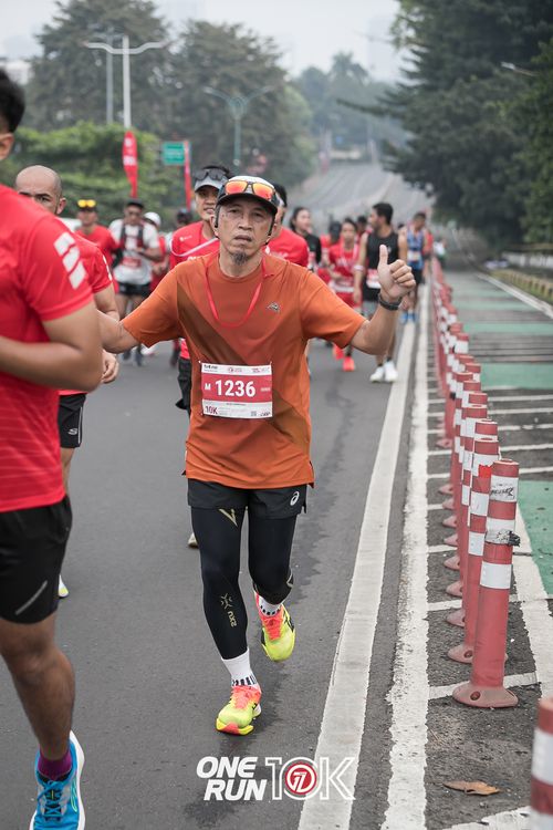 Race photo from ONE RUN 10K 2025