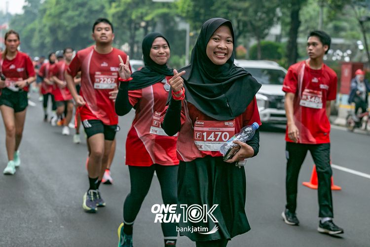 Race photo from ONE RUN 10 K