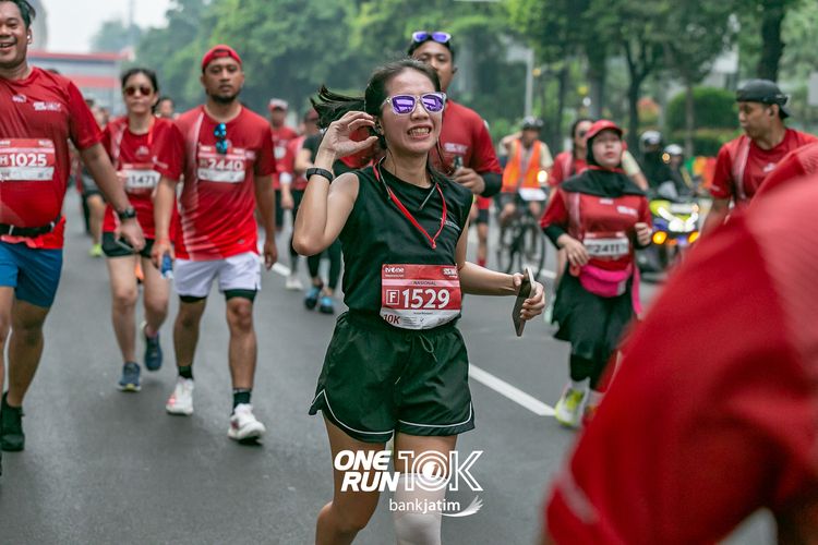 Race photo from ONE RUN 10 K