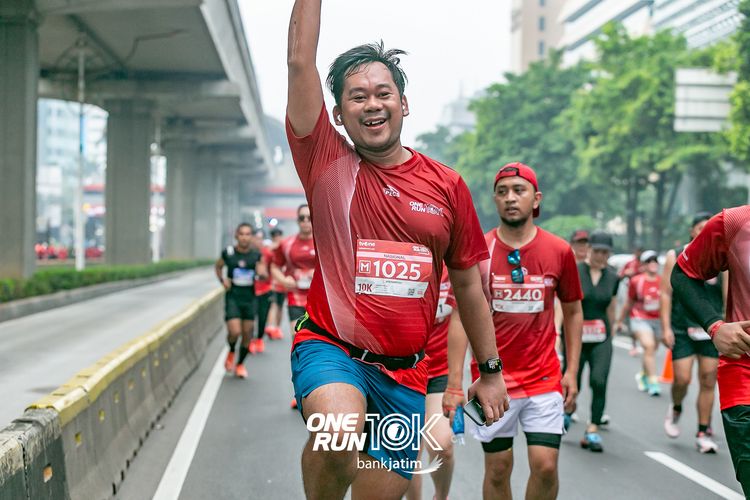 Race photo from ONE RUN 10 K