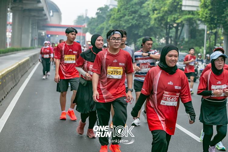 Race photo from ONE RUN 10 K