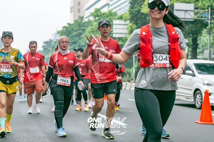 Race photo from ONE RUN 10 K