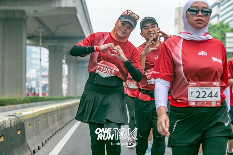 Race photo from ONE RUN 10 K
