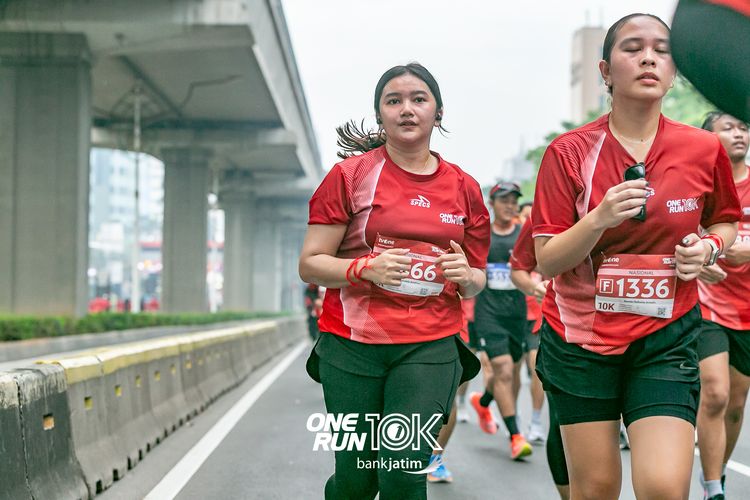 Race photo from ONE RUN 10 K