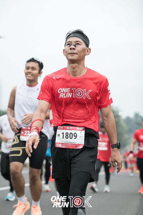 Race photo from ONE RUN 10K 2025