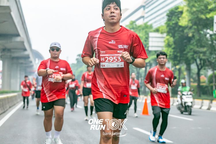 Race photo from ONE RUN 10 K