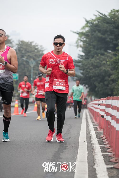 Race photo from ONE RUN 10K 2025