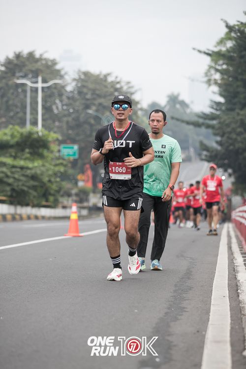 Race photo from ONE RUN 10K 2025