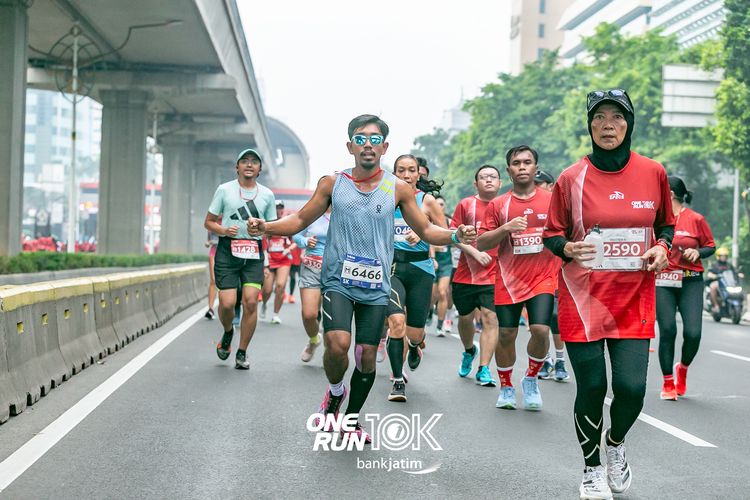 Race photo from ONE RUN 10 K