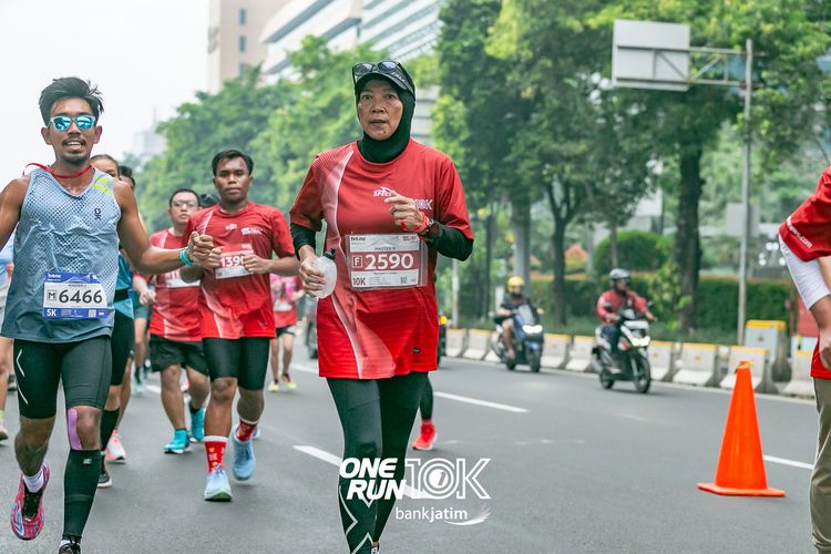 Race photo from ONE RUN 10 K