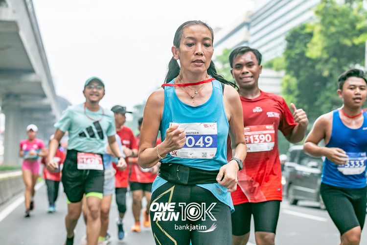 Race photo from ONE RUN 10 K